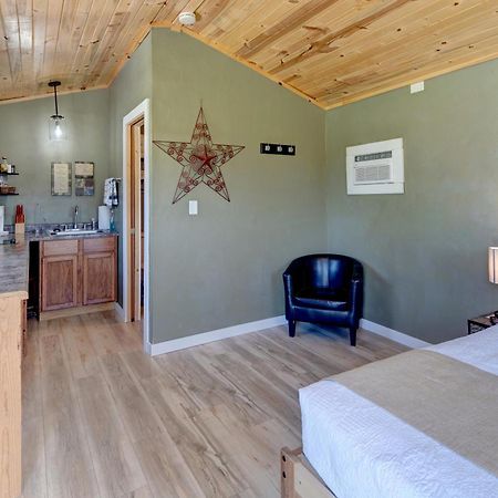 Eagle'S Landing Lodge Кастер Екстер'єр фото