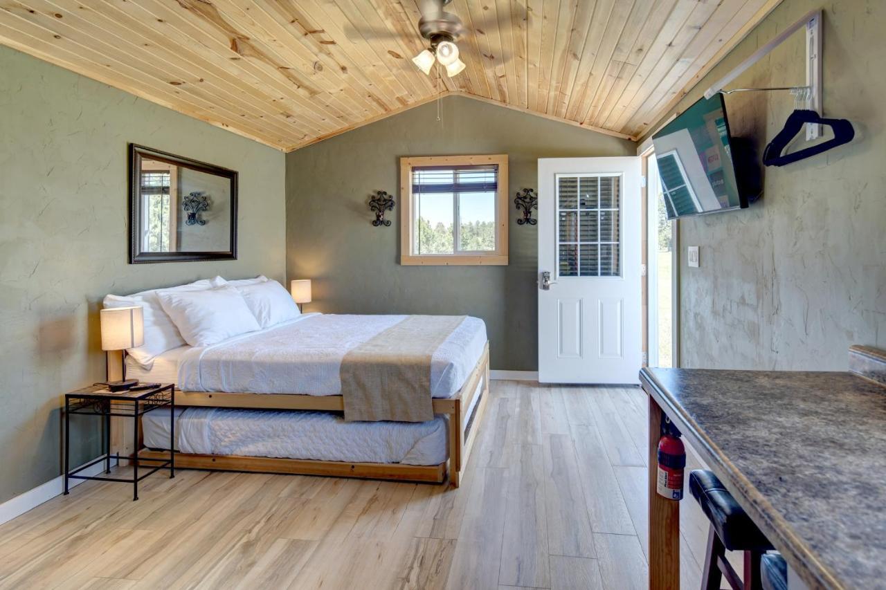Eagle'S Landing Lodge Кастер Екстер'єр фото