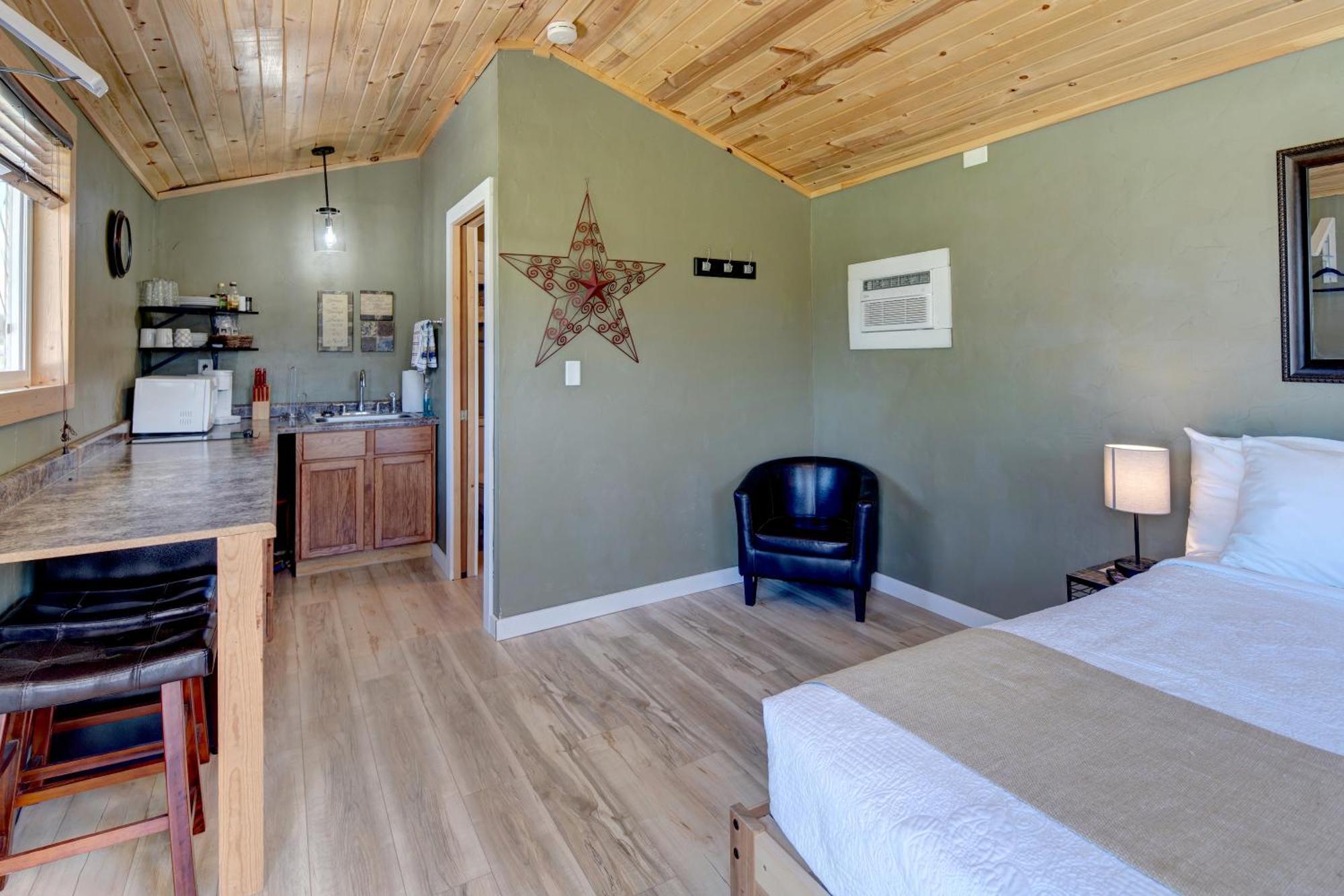 Eagle'S Landing Lodge Кастер Екстер'єр фото